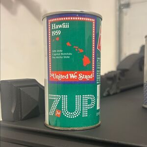 Vintage Collectible Can - Green and Red 7UP